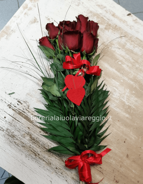 Rose rosse da comporre in mazzo per numero di steli.