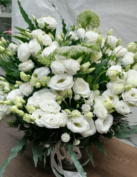 bouquet di fiori bianchi