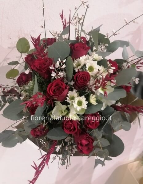 bouquet con rose rosse